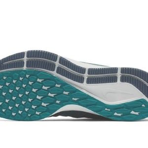 Nike Shoes - Nike shoes Nike Shoes - Nike shoes